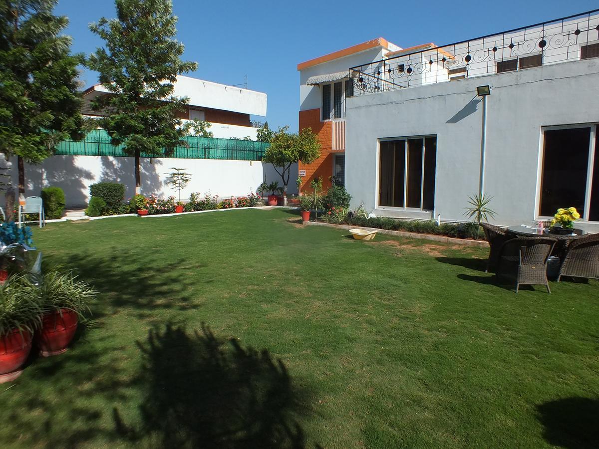Capetown Islamabad Exterior photo