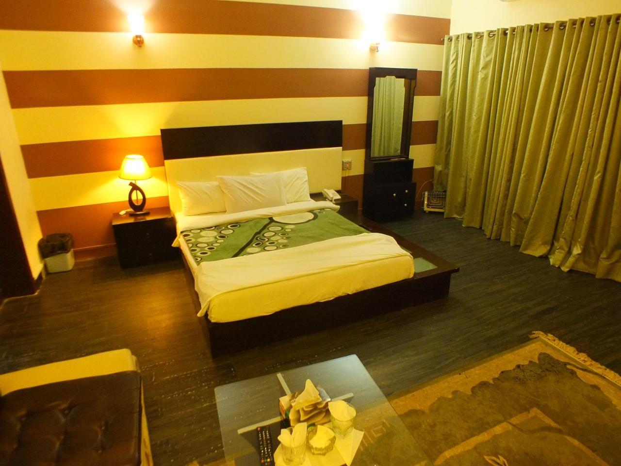Capetown Islamabad Exterior photo