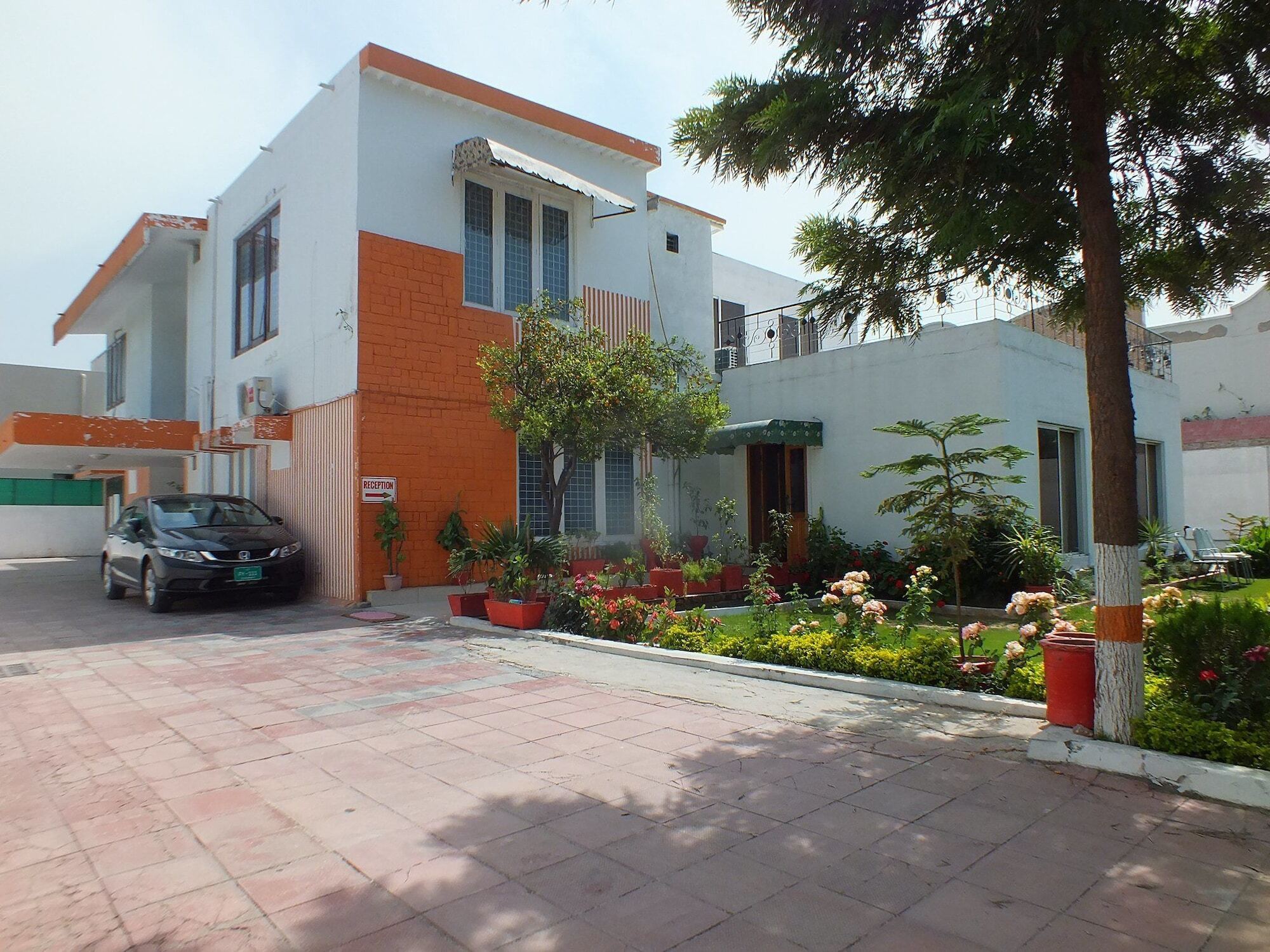 Capetown Islamabad Exterior photo